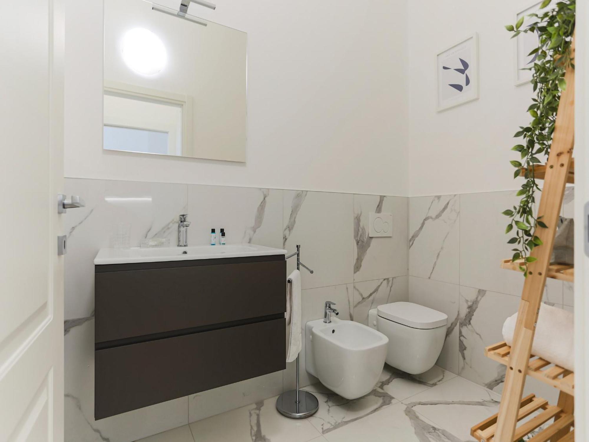The Best Rent - Modern One Bedroom Apartment In San Babila Милано Екстериор снимка